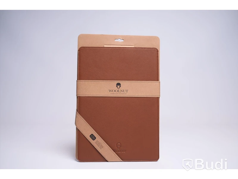 Läderfodral för MACBOOK PRO / WOOLNUT / 16-INCH